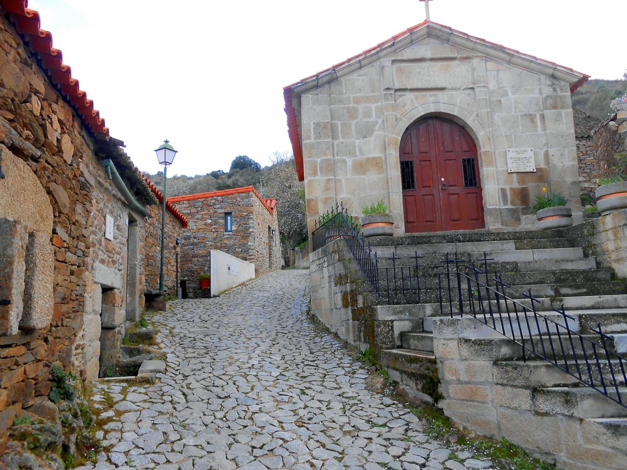 Bairro Do Casal - Turismo D'Aldeia Casa de hóspedes Vila Nova de Foz Côa Quarto foto